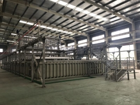 全自動(dòng)龍門式陽極氧化生產(chǎn)線